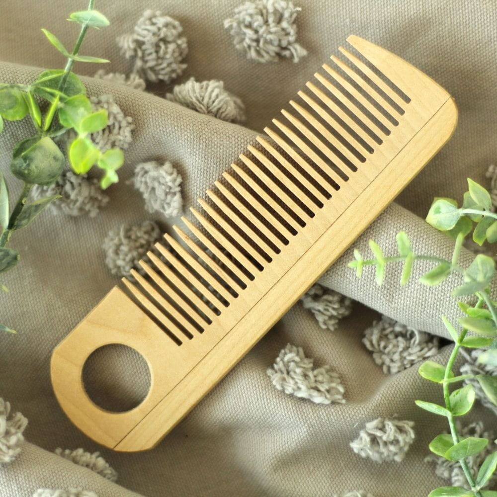 drewniany grzebień bez rączki.jpg